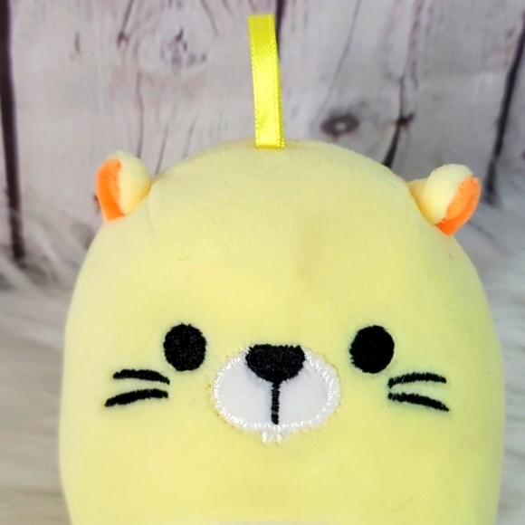 Squishmallows Bucky the Beaver Yellow Christmas Ornament 5" Holiday Bright 2021 - Picture 4 of 14